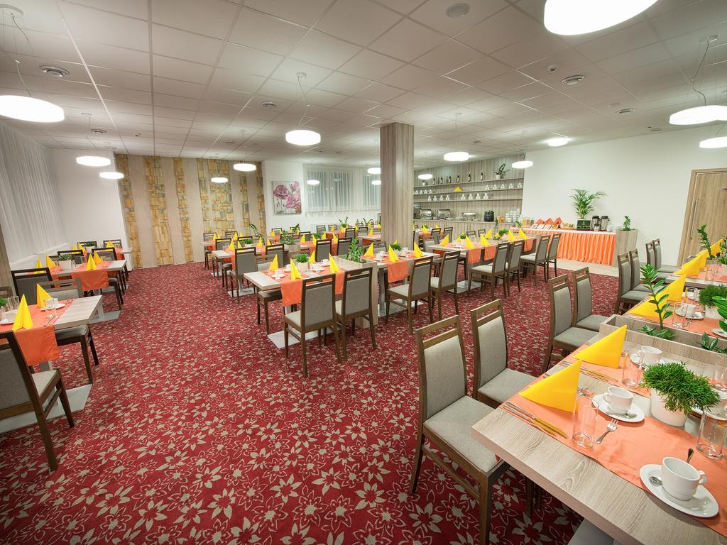 Ea Hotel Kraskov Stary Dvur Exterior photo